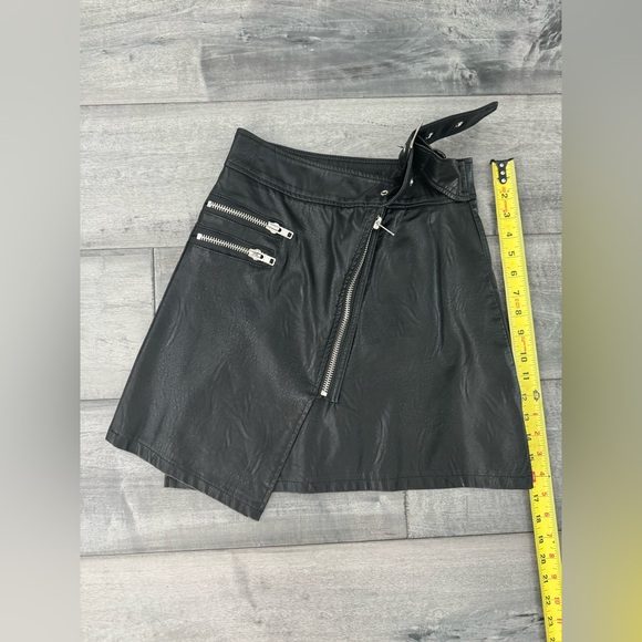 Akira Faux Leather Skirt (size small) - Picture 6 of 6